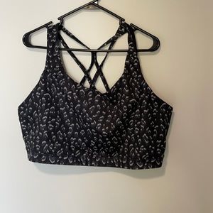 Old navy active leopard sports bra NEVER WORN